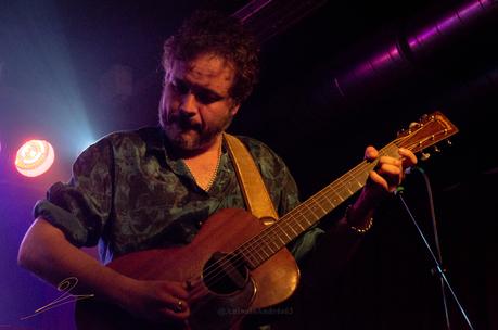 Twanguero, érase un hombre a una guitarra pegado Twanguero, érase un hombre a una guitarra pegado