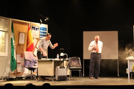 La regaña también se come en el teatro