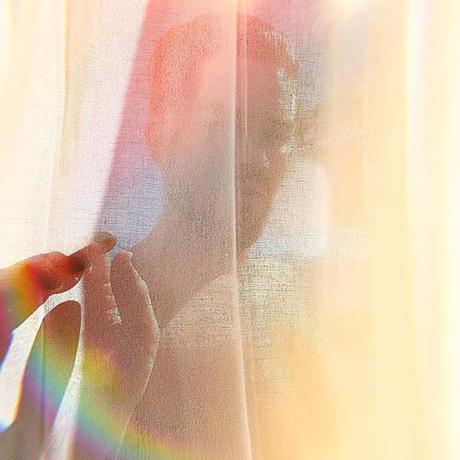 Adam Lambert presenta su nuevo single, ‘Feel Something’ Feel Something