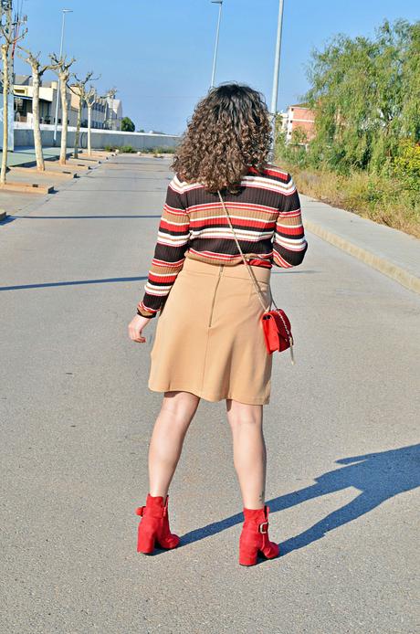 Dale vida a tu look con un bolso rojo Dale vida a tu look con un bolso rojo