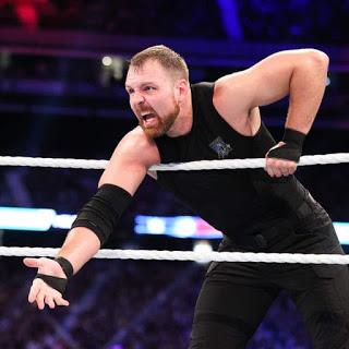 Dean Ambrose  lesionado  en un evento  en vivo