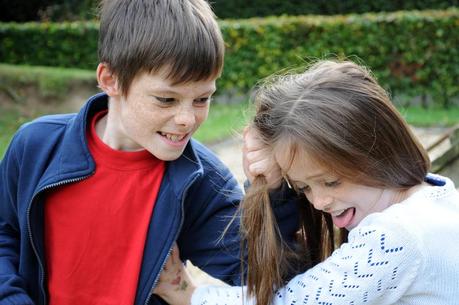 Cómo atajar los celos y peleas de hermanos Cómo atajar los celos y peleas de hermanos