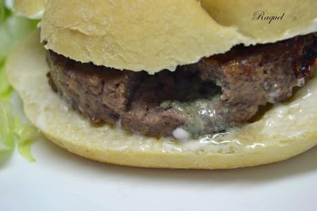 Hamburguesas de cerdo con queso roquefort