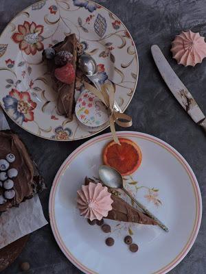 Locura de chocolate (o, cuantas formas de presentación para un pastel de chocolate y galletas sin horno)