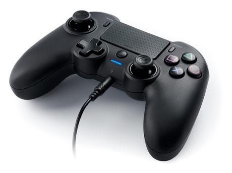 Nacon presenta el Asymmetric Wireless Controller para Playstation 4