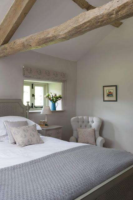 Bajo la ventana Bajo la ventana