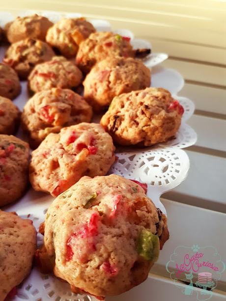 GALLETAS CON FRUTAS CONFITADAS
