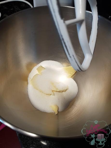 GALLETAS CON FRUTAS CONFITADAS