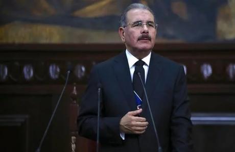 Danilo impacta fuerte en empleados públicos con anuncio de alza salarial.