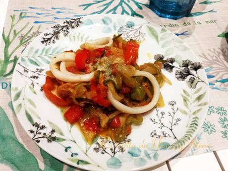 Calamares en wok  con pisto