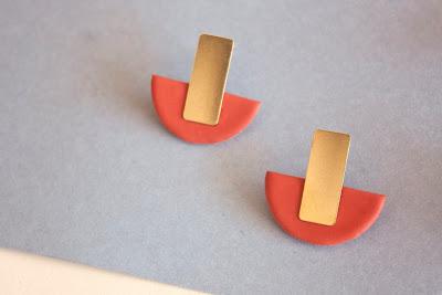 Anoësis, accesorios de diseño minimalista hechos a mano.