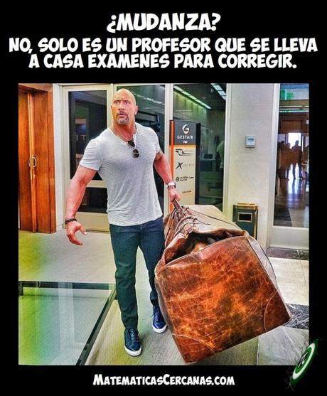 ¿Mudanza? No, es un profesor que se lleva a casa exámenes para corregir ¿Mudanza? No, es un profesor que se lleva a casa exámenes para corregir