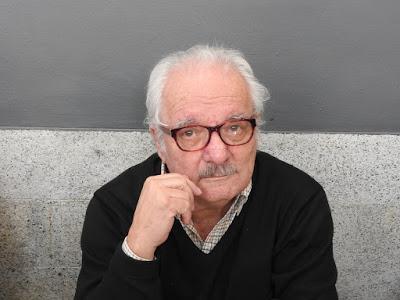 Un juez da la razón al escritor Javier Reverte sobre el cobro de su pensión.