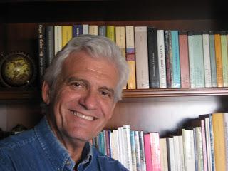 El escritor Rafael Soler Dos noticias sobre Rafael Soler: Una reseña y una entrevista