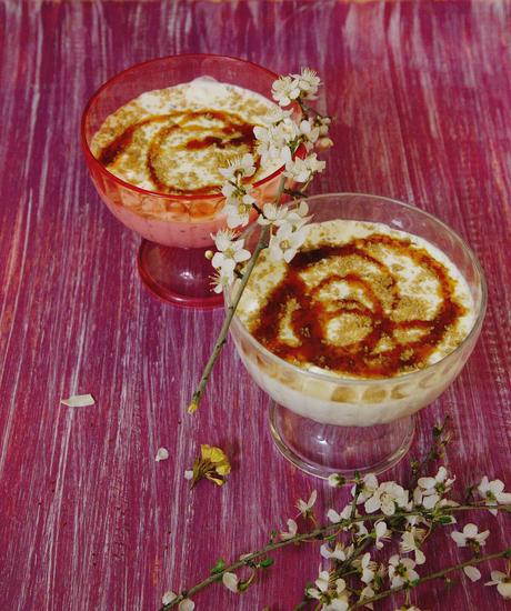 MOUSSE DE MANGO Y PIÑA CON BASE DE GALLETAS MOUSSE DE MANGO Y PIÑA CON BASE DE GALLETAS