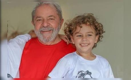 Lula acude a funeral por muerte de su nieto Arthur, de 7 años de edad.