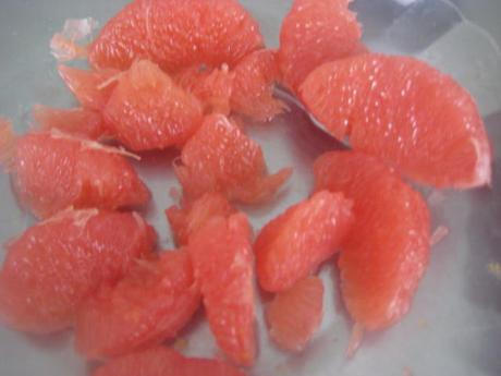 BIZCOCHO DE POMELO ROSA, ALMENDRA Y ACEITE DE OLIVA