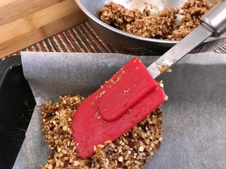 Cómo preparar barritas energéticas caseras de frutos secos.