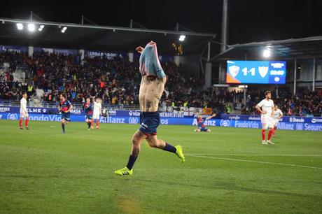 Crónica Huesca 2 - Sevilla FC 1