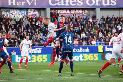 Crónica Huesca 2 - Sevilla FC 1