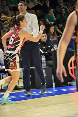 Galería de clics del Uni Girona-Valencia Basket (cuartos de final de la Copa de la Reina de Vitoria)