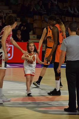 Galería de clics del Uni Girona-Valencia Basket (cuartos de final de la Copa de la Reina de Vitoria)