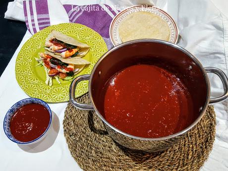 Tacos con camarones gigantes en salsa guajillo Tacos con camarones gigantes en salsa guajillo