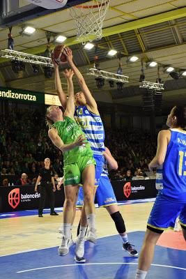 Galería de clics del Cadí La Seu-Araski (cuartos de final de la Copa de la Reina de Vitoria) Galería de clics del Cadí La Seu-Araski (cuartos de final de la Copa de la Reina de Vitoria)