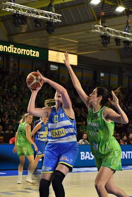 Galería de clics del Cadí La Seu-Araski (cuartos de final de la Copa de la Reina de Vitoria)