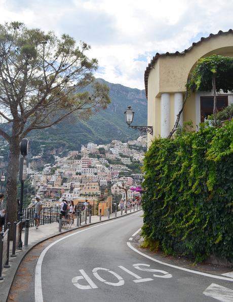 Amalfi y Positano: recorriendo la costa amalfitana por tierra y por mar