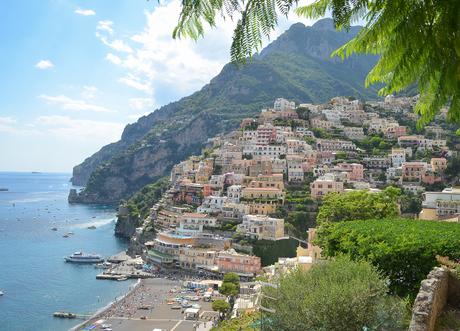 Amalfi y Positano: recorriendo la costa amalfitana por tierra y por mar