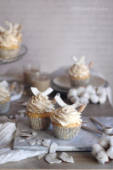 Cupcakes de Coco y Baileys. Quinto reto cupcakes revival. Cookcakes de Ainhoa