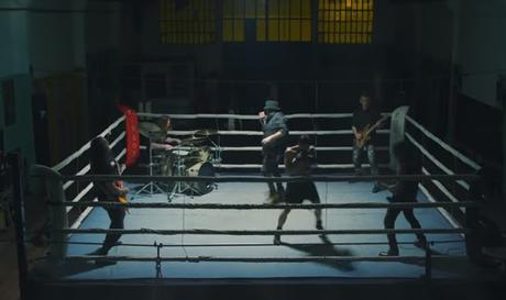 Aquí está 'En las encías', el robusto regreso de Marea peleando en el ring de la vida junto a Poli Díaz Aquí está 'En las encías', el robusto regreso de Marea peleando en el ring de la vida junto a Poli Díaz