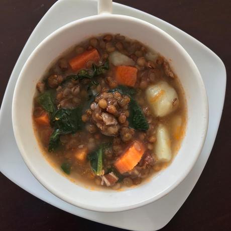 Caldo de lentejas