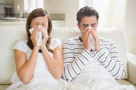 Cómo tratar un resfriado o gripe en casa tratar un resfriado o gripe en casa