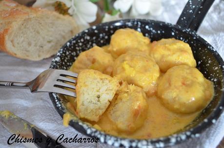 Albóndigas de bacalao con salsa de curry