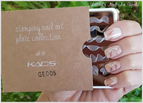 Manicura con Kads Geometry 005 y Kads Fresh Pearl Color G07