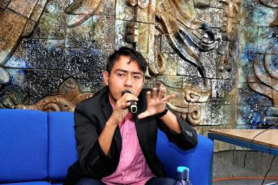 OFRECE EMMANUEL ALMAZÁN CHARLA SOBRE MURALISMO OFRECE EMMANUEL ALMAZÁN CHARLA SOBRE MURALISMO