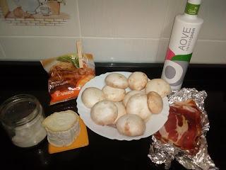 CHAMPIÑONES RELLENOS DE QUESOS