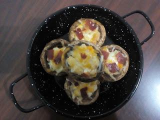 CHAMPIÑONES RELLENOS DE QUESOS