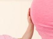 primeras pataditas bebé vientre madre