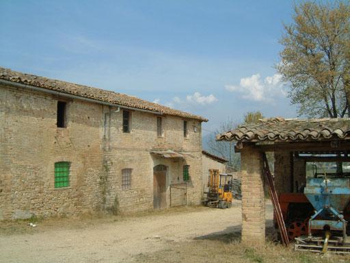 A-cero reforma una vivienda unifamiliar en Umbria Italia (Año 2003)