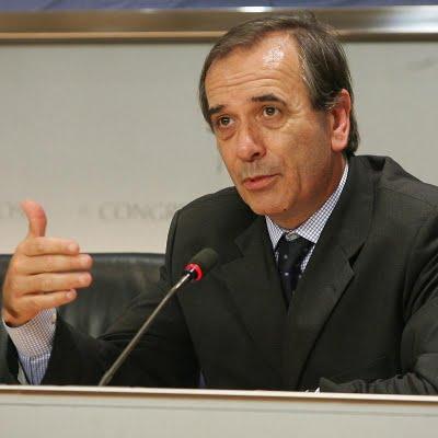 Cospedal contra Pastor, el PP contra TVE.