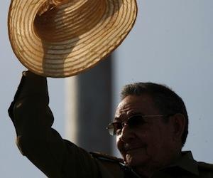 raul-castro-desfile-militar-1_p-580x8701