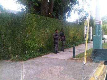 Policias y Militares refuerzan seguridad embajada Estados Unidos