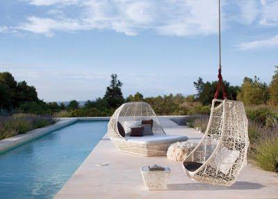 Jugar en el jardín es cosa de adultos