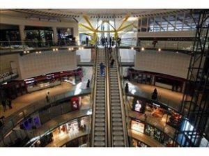 Interior de la Plaza taurina reconfigurado como centro comercial.