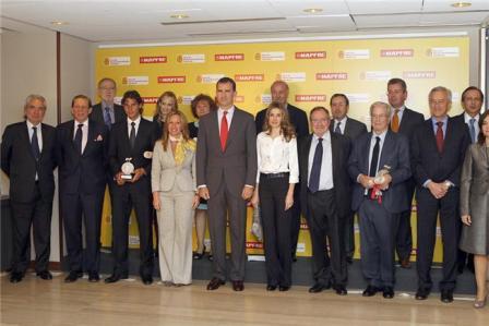 Los Príncipes de Asturias entregan los títulos de Embajadores de la Marca España: El look de Dña. Letizia
