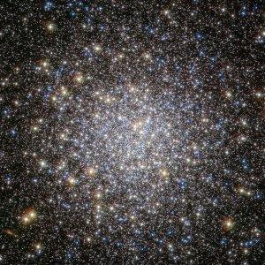 El Hubble captura la belleza de un antiguo cúmulo