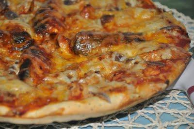 Pizza De Atún, Anchoas Y Sardinas